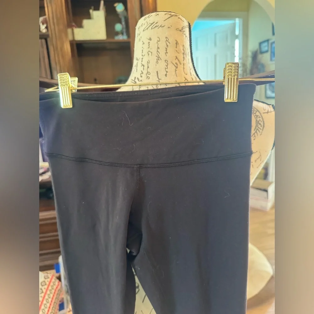 Lulu lemon size 4 - Picture 7 of 7